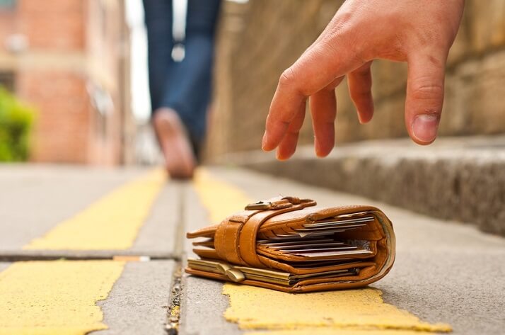 What To Do If Your Wallet or Purse is Stolen